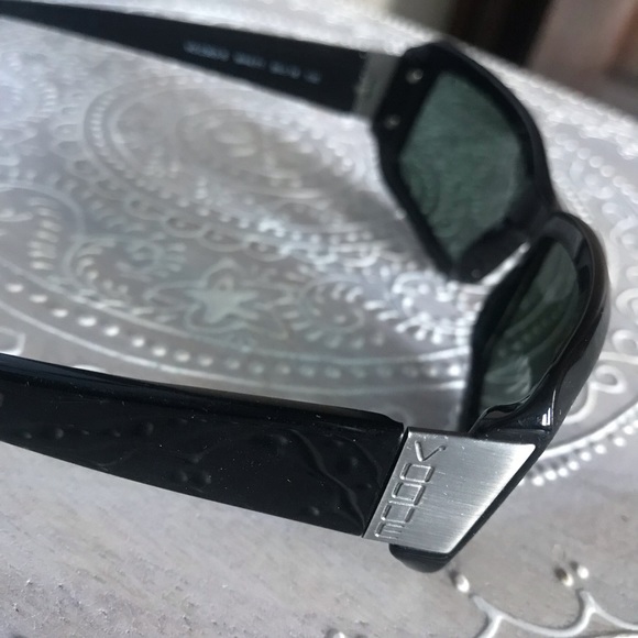 Kids Vogue Sunglasses - Picture 3 of 4